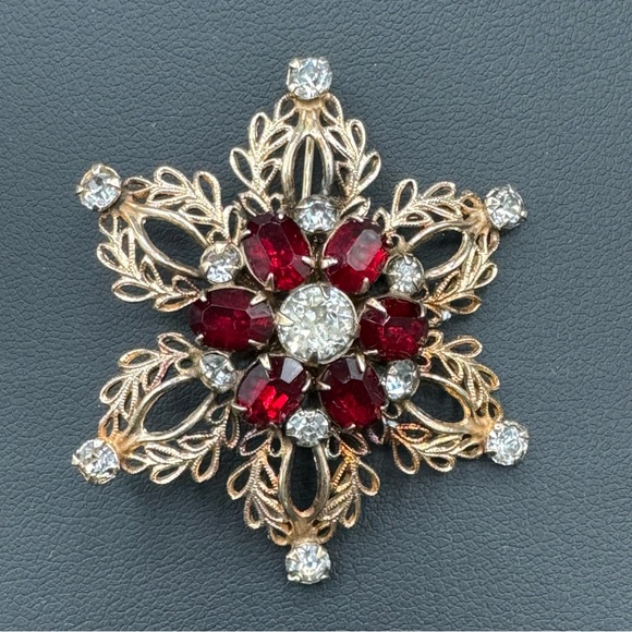 Vintage 1940 Signed Scitarelli Ruby Rhinestone Filigree Snowflake Pendant Brooch - Picture 5 of 13